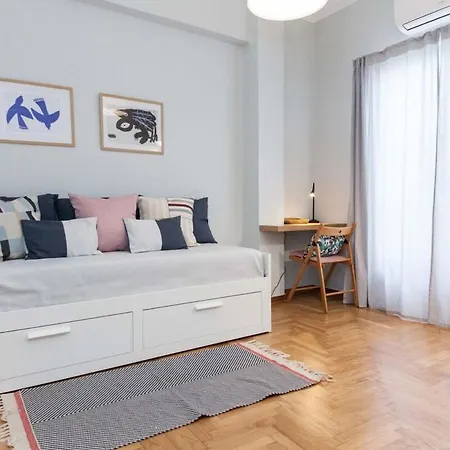 Pagrati Urban Oasis Getaway 2Bd Apt With Balcony Ateny Zewnętrze zdjęcie