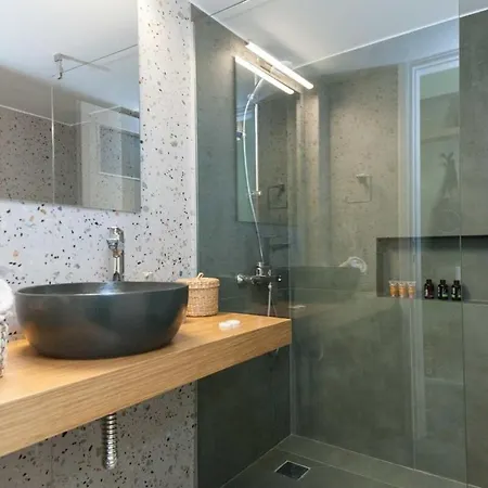 Pagrati Urban Oasis Getaway 2Bd Apt With Balcony Ateny Zewnętrze zdjęcie