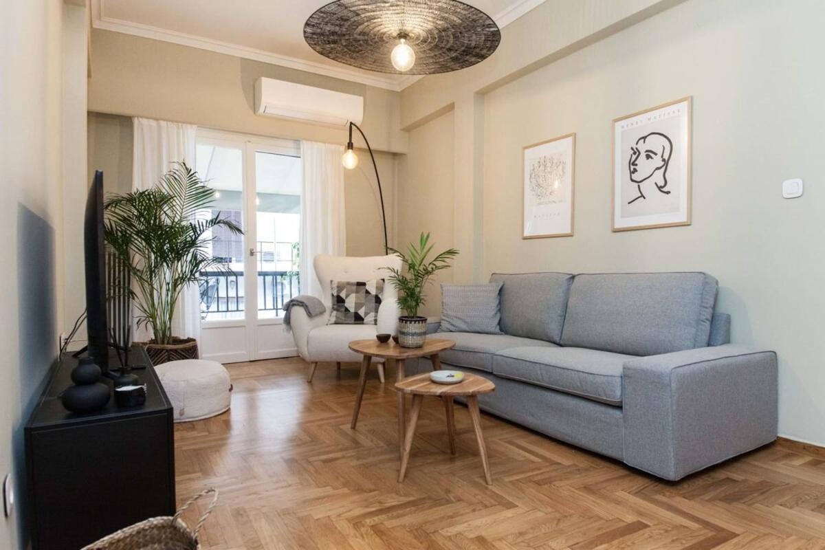Pagrati Urban Oasis Getaway 2bd With Balcony Athen