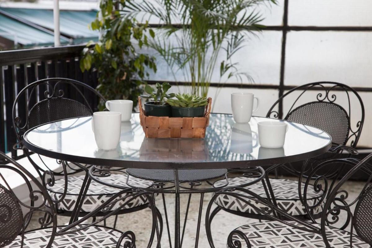 Apartment Pagrati Urban Oasis Getaway 2bd With Balcony *