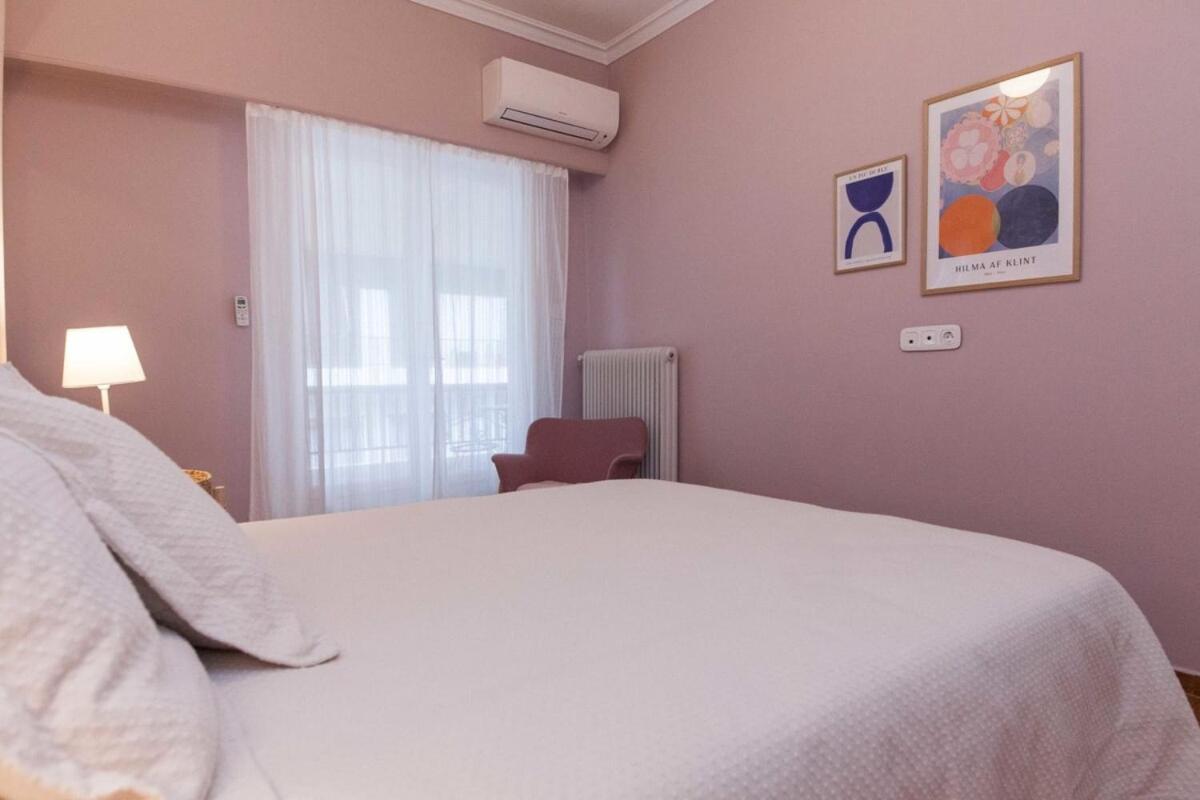 Pagrati Urban Oasis Getaway 2bd With Balcony *