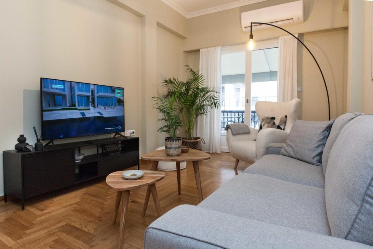 Apartment Pagrati Urban Oasis Getaway 2bd With Balcony *