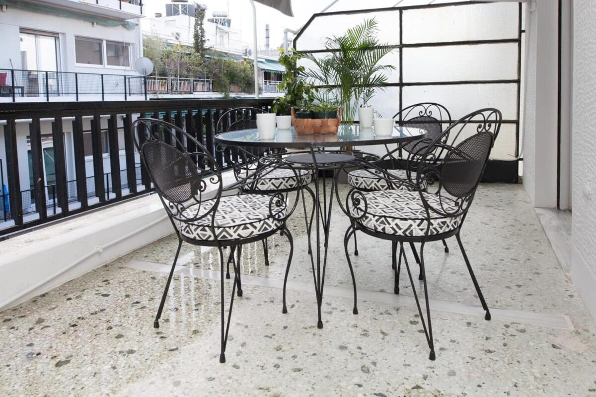 Pagrati Urban Oasis Getaway 2bd With Balcony Apartment