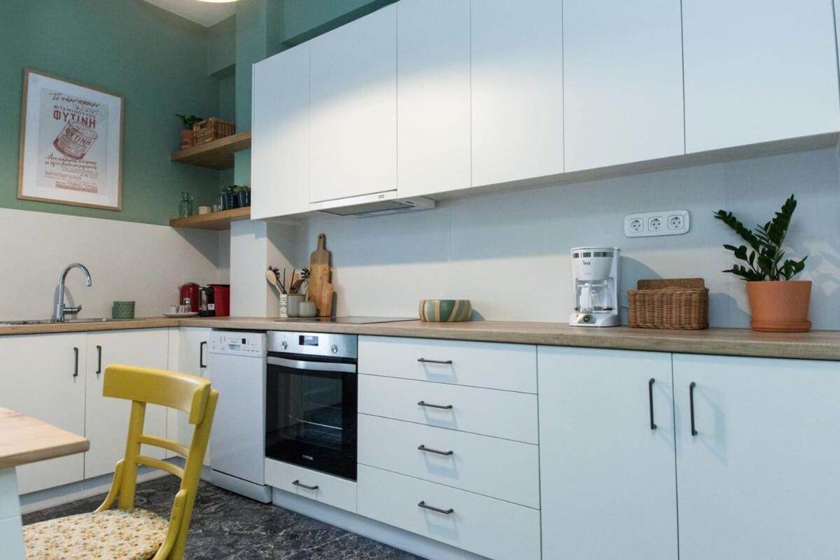 Pagrati Urban Oasis Getaway 2bd With Balcony Apartment *